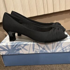 Woman’sblack heels